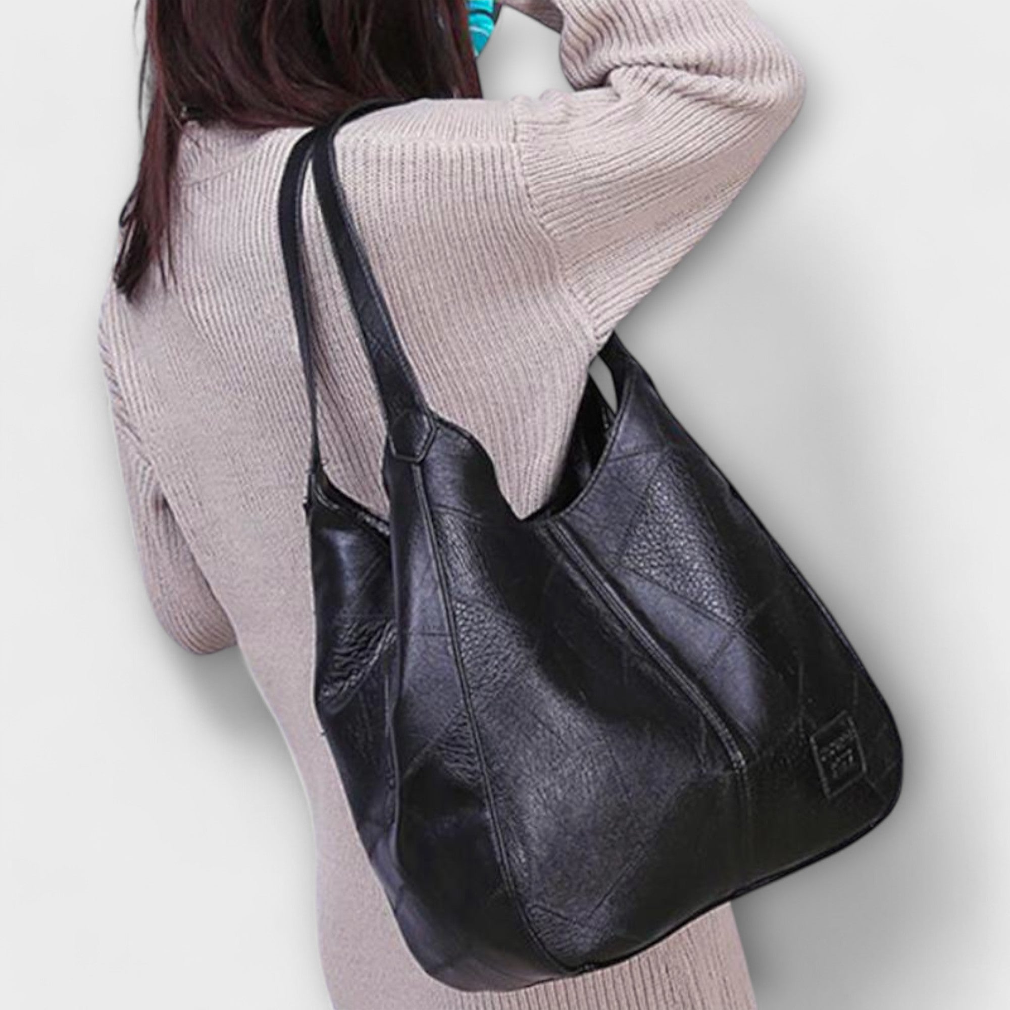 Freydis | Shoulder Bag with Timeless Design