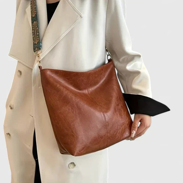 Ragnelle | Shoulder Bag with Unique Character