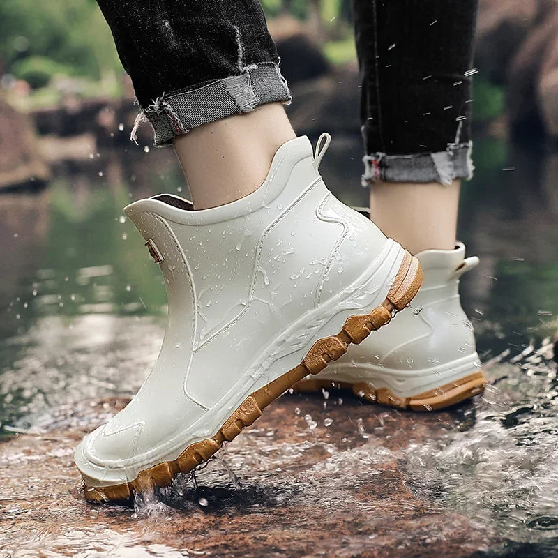 Alma-Delia | Women's Lug-Sole Pull-On Ankle Boots